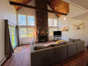 Franconia Village Retreat - homey small town feel close to tons of area attractions